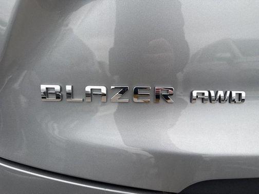 Sterling Gray Metallic 2024 Chevrolet Blazer 2LT