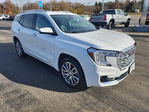 2023 GMC Terrain Denali