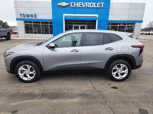 2024 Chevrolet Trax LS