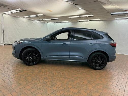 VAPOR BLUE METALLIC 2023 Ford Escape ST-LINE ELITE