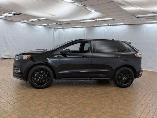 AGATE BLACK METALLIC 2024 Ford Edge ST LINE