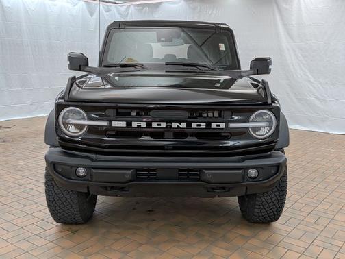 SHADOW BLACK 2024 Ford Bronco OUTER BANKS