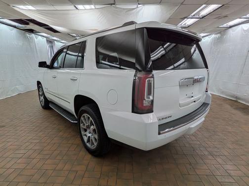 Summit White 2018 GMC Yukon DENALI