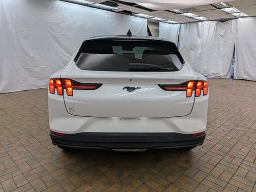 2024 Ford Mustang Mach-E SELECT