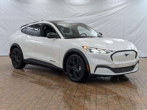 2024 Ford Mustang Mach-E SELECT