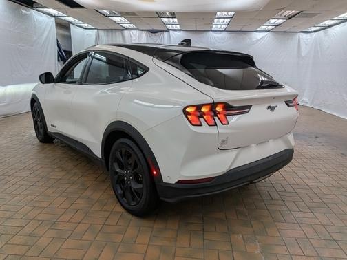 2024 Ford Mustang Mach-E SELECT