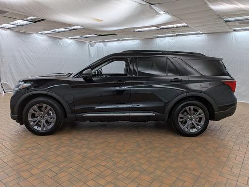 AGATE BLACK METALLIC 2025 Ford Explorer ACTIVE