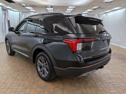 AGATE BLACK METALLIC 2025 Ford Explorer ACTIVE