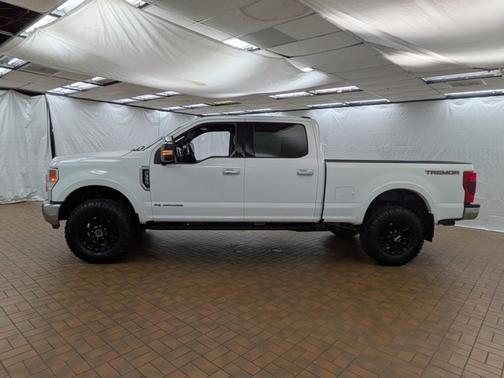 2022 Ford F-350 LARIAT SUPER DUTY