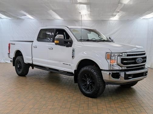 2022 Ford F-350 LARIAT SUPER DUTY