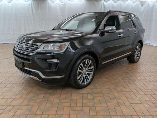 SHADOW BLACK 2018 Ford Explorer PLATINUM