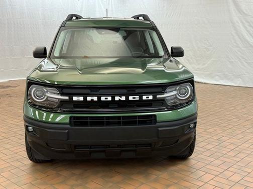 ERUPTION GREEN METALLIC 2023 Ford Bronco Sport OUTER BANKS