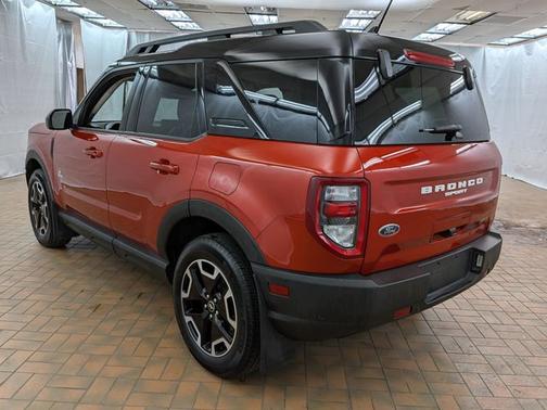 HOT PEPPER RED METALLIC TC 2024 Ford Bronco Sport OUTER BANKS