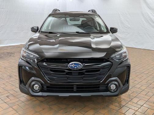 Crystal Black Silica 2024 Subaru Outback ONYX EDITION XT