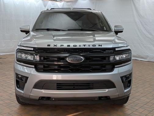 ICONIC SILVER METALLIC 2024 Ford Expedition XLT
