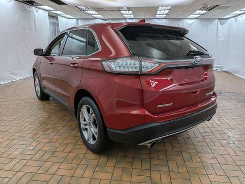 RUBY RED METALLIC TINTED CC 2017 Ford Edge TITANIUM