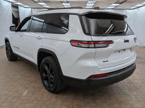2023 Jeep Grand Cherokee LAREDO