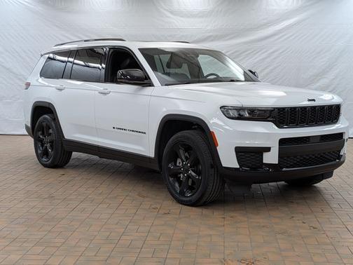 2023 Jeep Grand Cherokee LAREDO