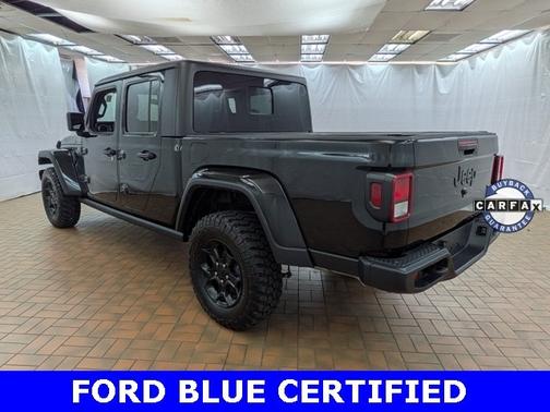 2023 Jeep Gladiator SPORT