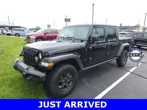 2023 Jeep Gladiator SPORT