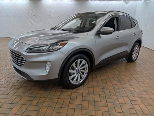 2022 Ford Escape TITANIUM