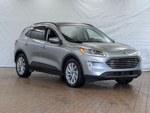 2022 Ford Escape TITANIUM