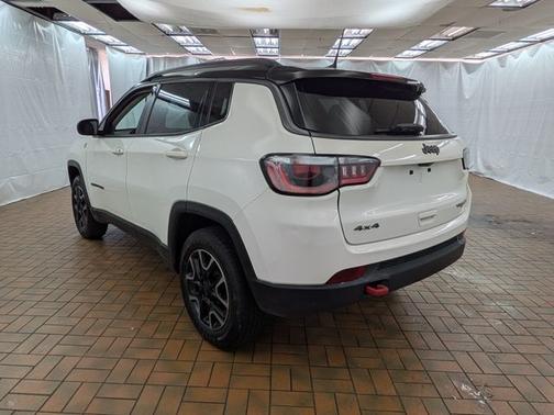 White Clearcoat 2019 Jeep Compass TRAILHAWK