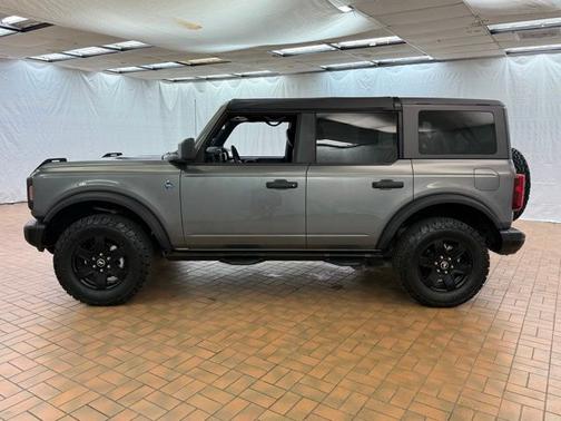 CARBONIZED GRAY METALLIC 2024 Ford Bronco BLACK DIAMOND