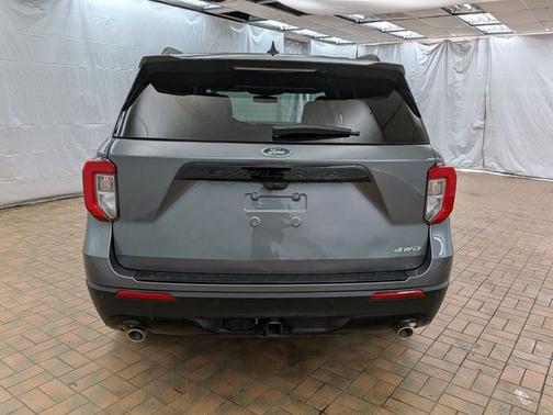 CARBONIZED GRAY METALLIC 2024 Ford Explorer ST-LINE