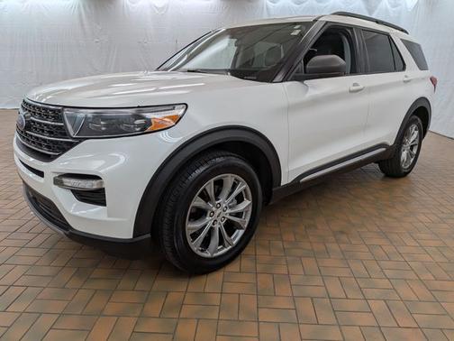STAR WHITE MET TRI-COAT 2022 Ford Explorer XLT
