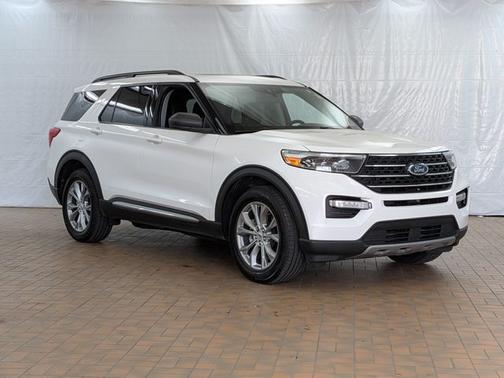 STAR WHITE MET TRI-COAT 2022 Ford Explorer XLT