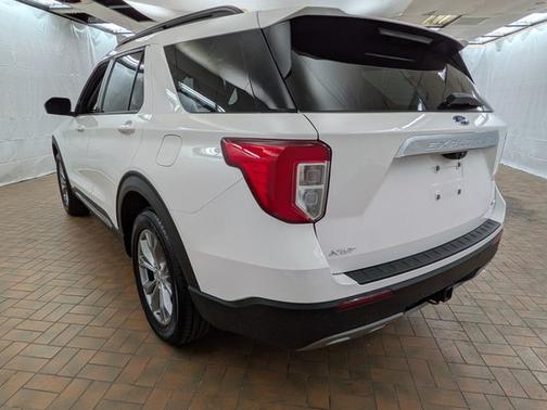 STAR WHITE MET TRI-COAT 2022 Ford Explorer XLT