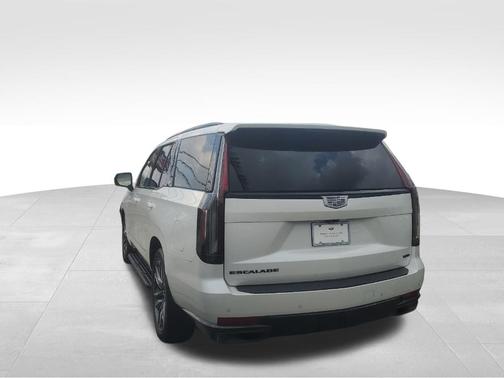 2022 Cadillac Escalade Sport