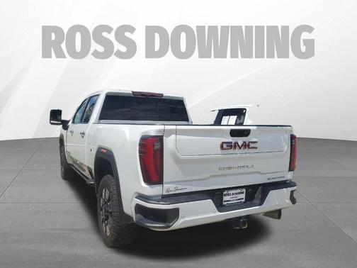 Summit White 2024 GMC Sierra 2500 Denali