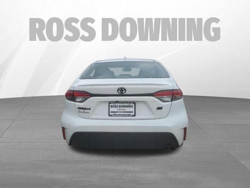Ice 2023 Toyota Corolla SE