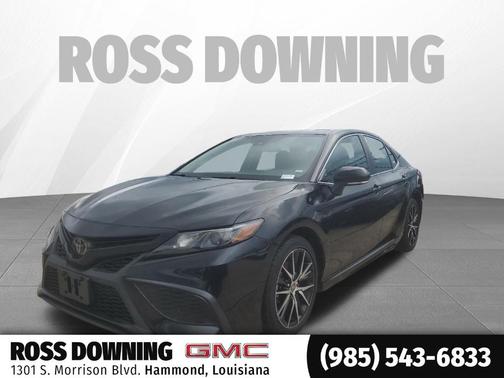 Black 2022 Toyota Camry SE