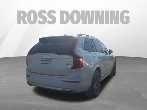 2019 Volvo XC90 T6 Momentum