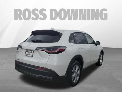 White 2023 Honda HR-V LX