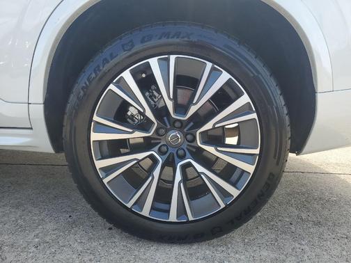 2022 Volvo XC90 Recharge Plug-In Hybrid T8 Inscription Expression Extended Range 7P