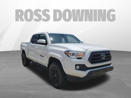 White 2022 Toyota Tacoma SR5