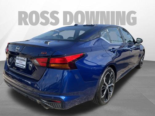 Deep Blue Pearl 2024 Nissan Altima 2.5 SR