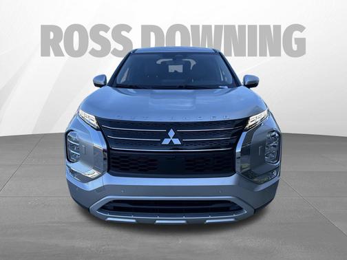 Silver 2024 Mitsubishi Outlander SE Black Edition w/Pano Roof