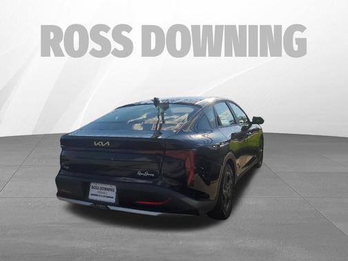 Aurora Black Pearl 2025 Kia K4