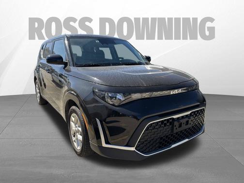 Fusion Black 2024 Kia Soul LX