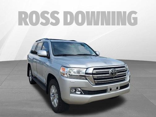 2017 Toyota Land Cruiser V8