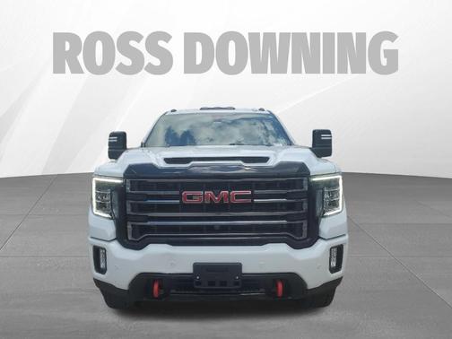 Summit White 2022 GMC Sierra 2500 AT4