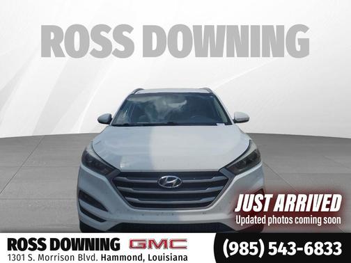 Dazzling White 2017 Hyundai TUCSON Eco