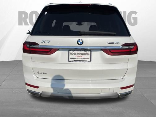Mineral White Metallic 2020 BMW X7 xDrive40i