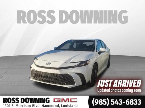 2025 Toyota Camry SE