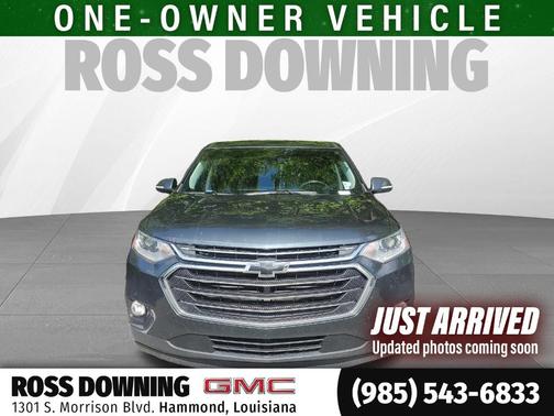 Graphite Metallic 2018 Chevrolet Traverse LT Cloth